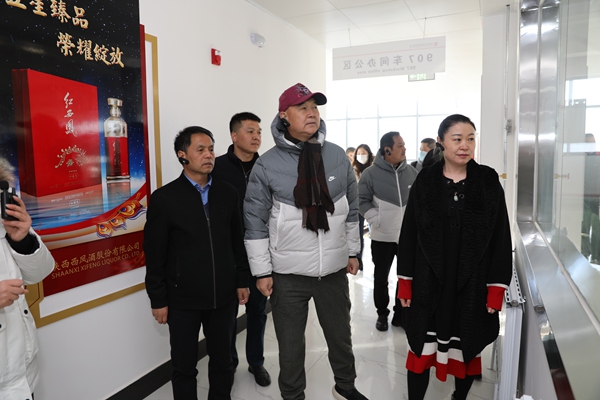 1638751938164811.jpg 0M5A9049.jpg